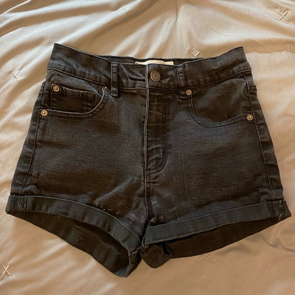✴️2 for $20 - Garage Black High Rise Shorts - Picture 4 of 5